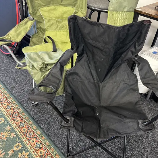 Pair of Gelert Dalton Executive Folding Chairs FUT326 Green  And a Black Folding Chair