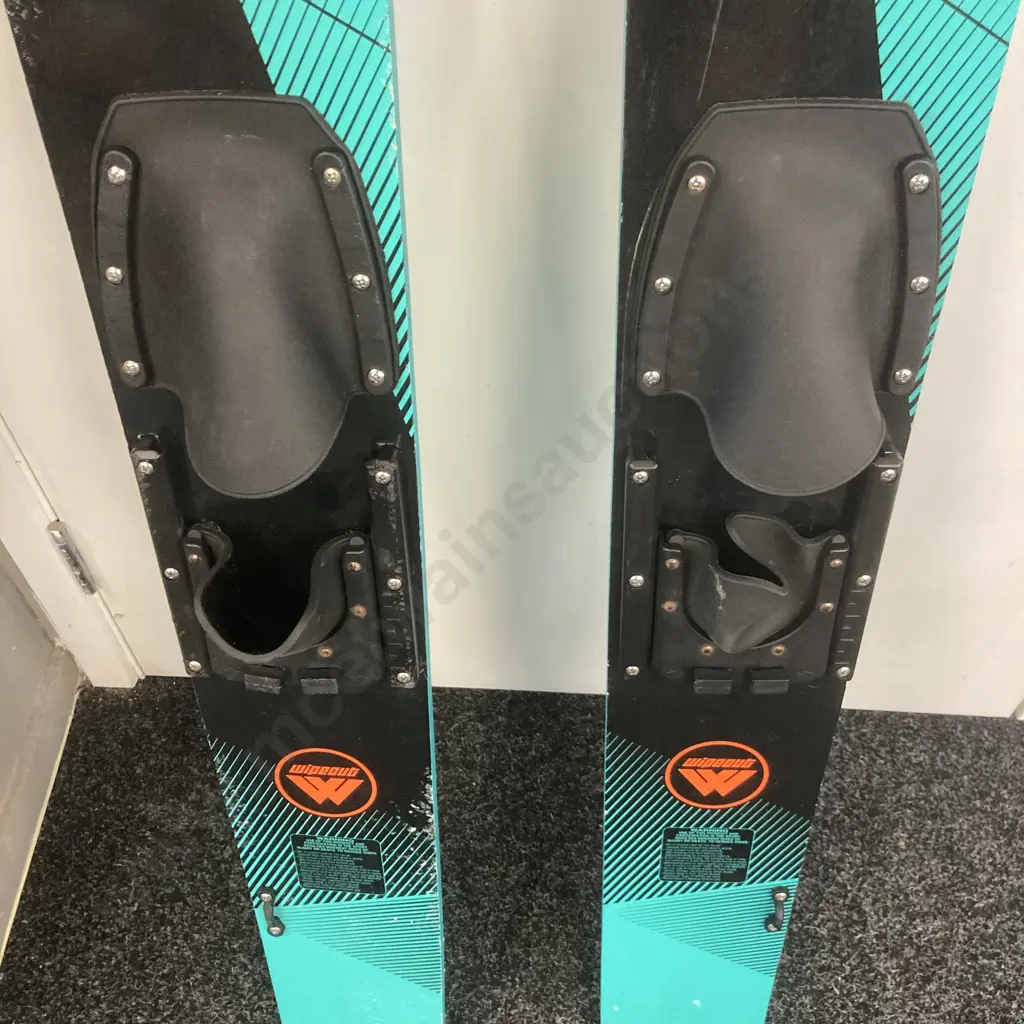 Pair of Wipeout 48 Water Skis Image 1++
