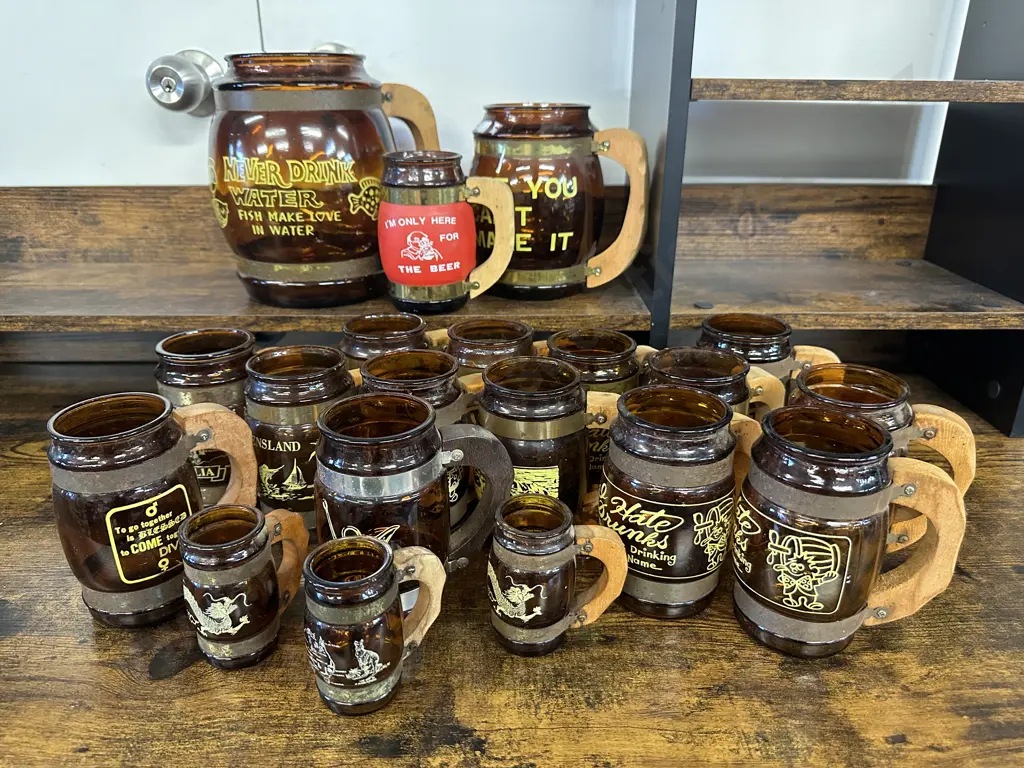 Vintage Brown Glass Beer Steins Image 1++