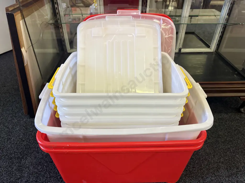 Selection Of Lidded Storage Bins Image 1++