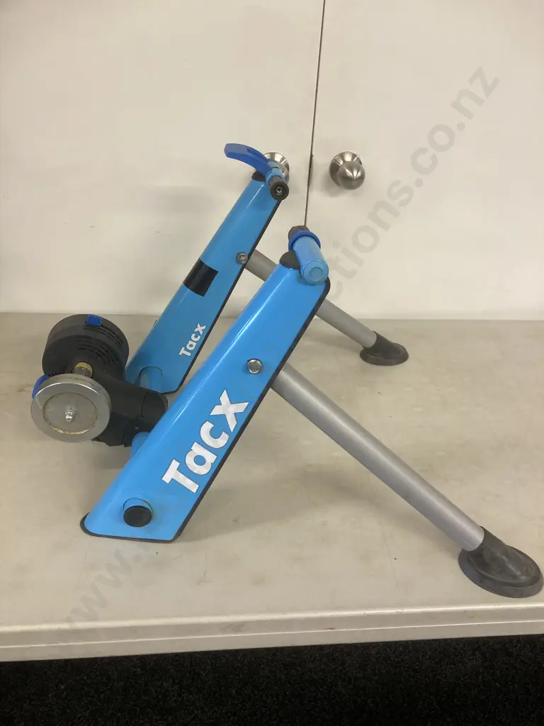 Tacx Blue Twist Cycle Trainer Image 1++