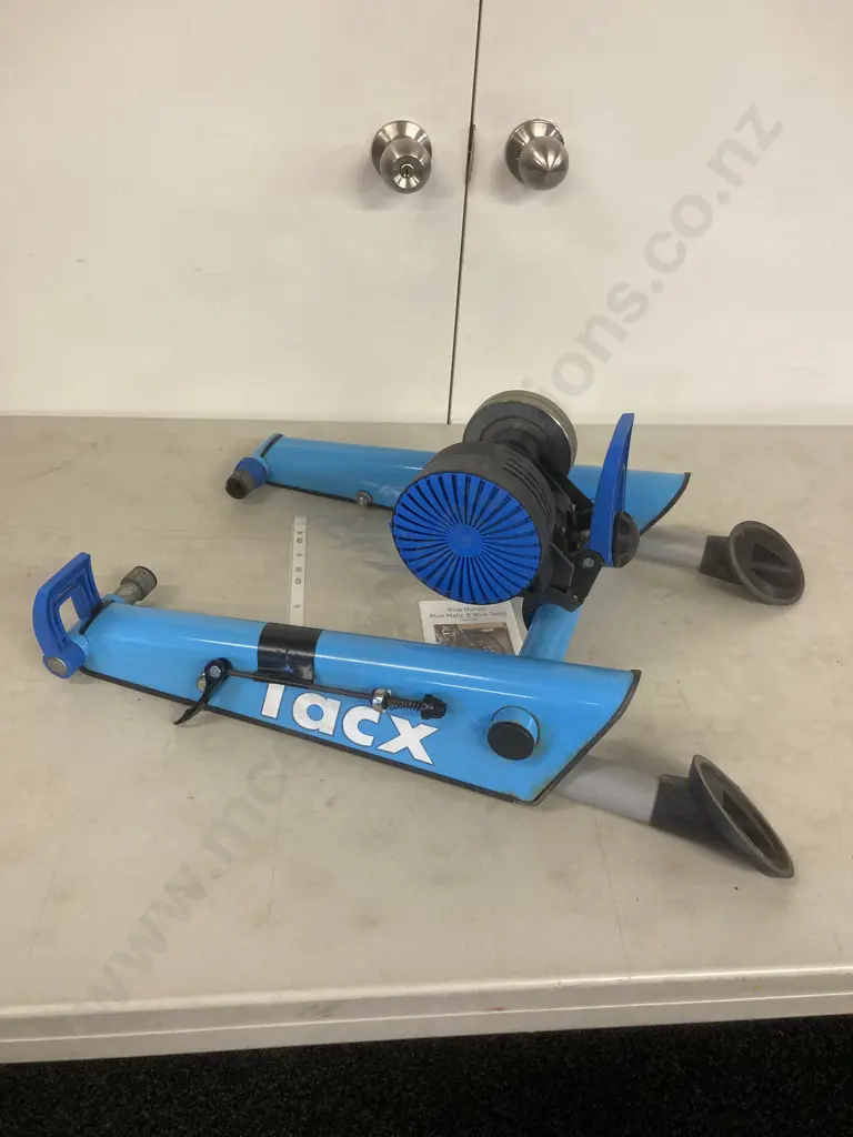 Tacx Blue Twist Cycle Trainer Image 1++