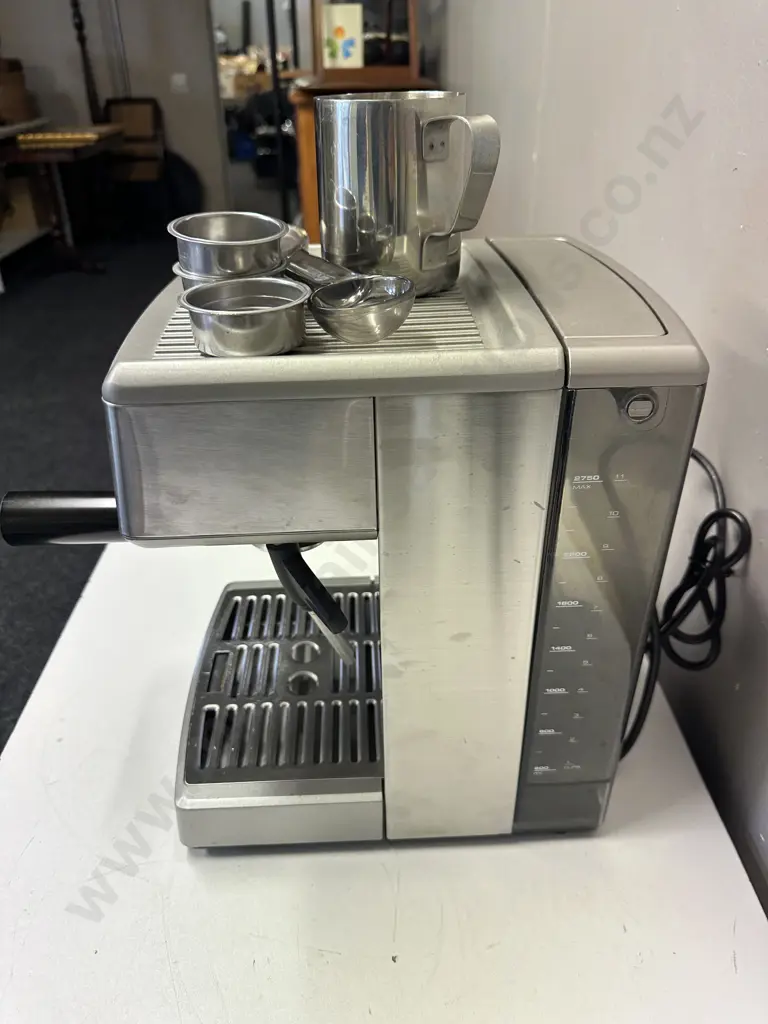 Breville Bes 250 Coffee Machine Image 1++