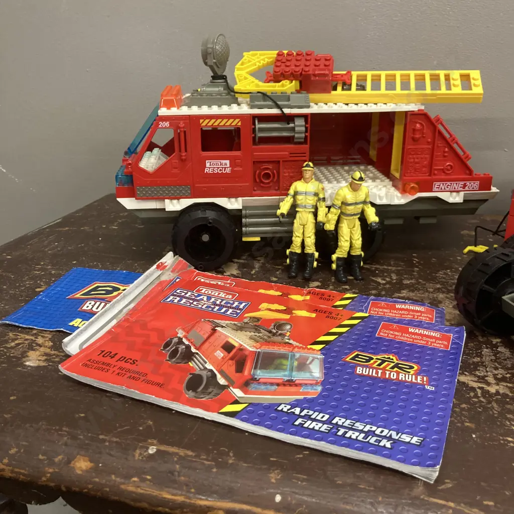 Pair of Tonka BTR Search and Rescue Rapid Response Fire Trucks With 2 Action Figures (Playwear & As Found) Image 1++