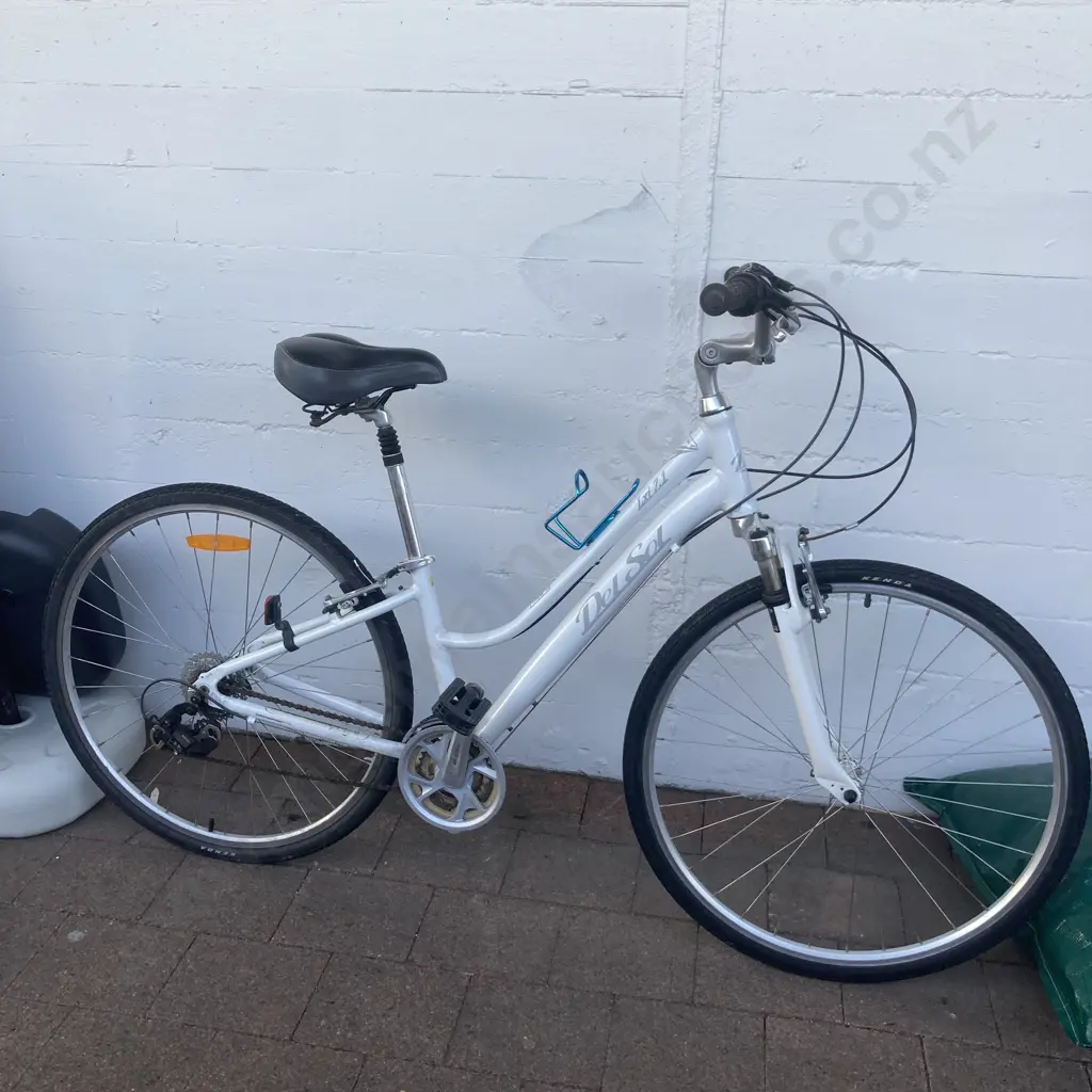 DEL SOL LXi 7.1 Bike, White Colour Image 1++