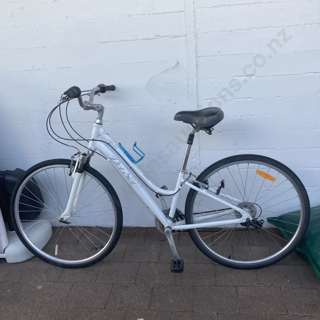 DEL SOL LXi 7.1 Bike, White Colour Image 1++