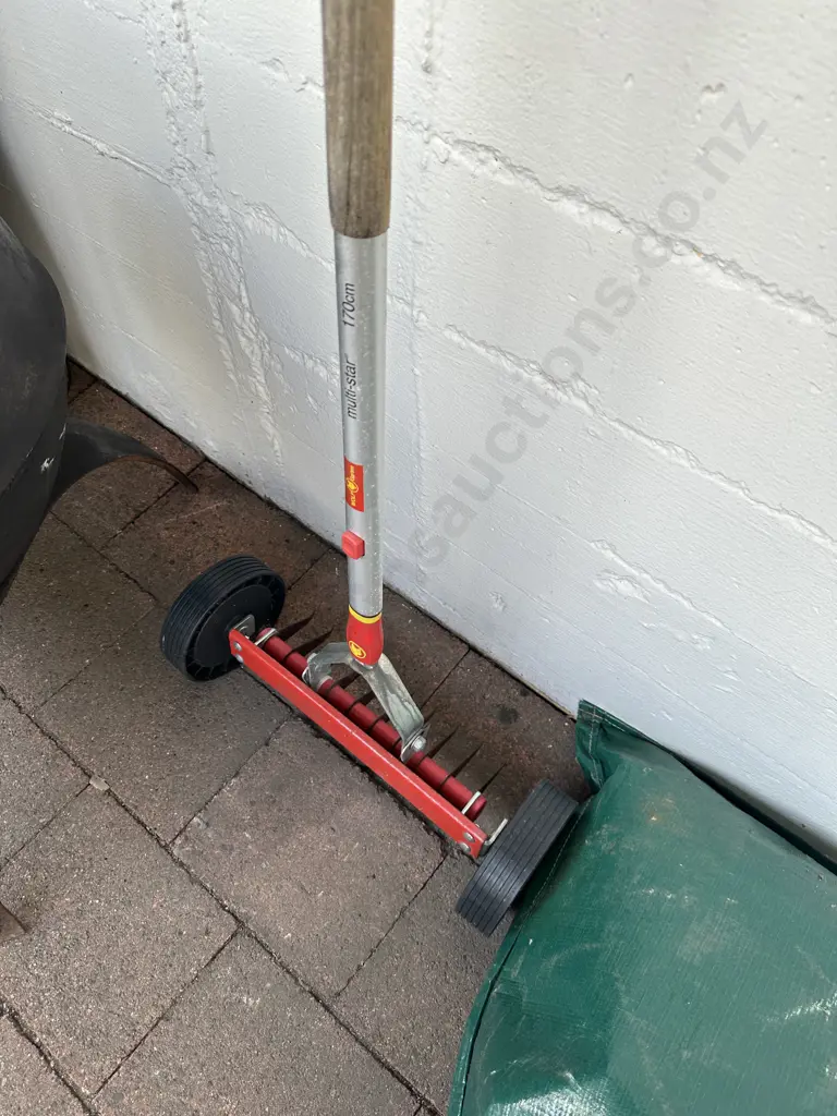 WOLF-Garten Multi-Star Scarifying Lawn Rake with Wheels. L170cm Image 1++
