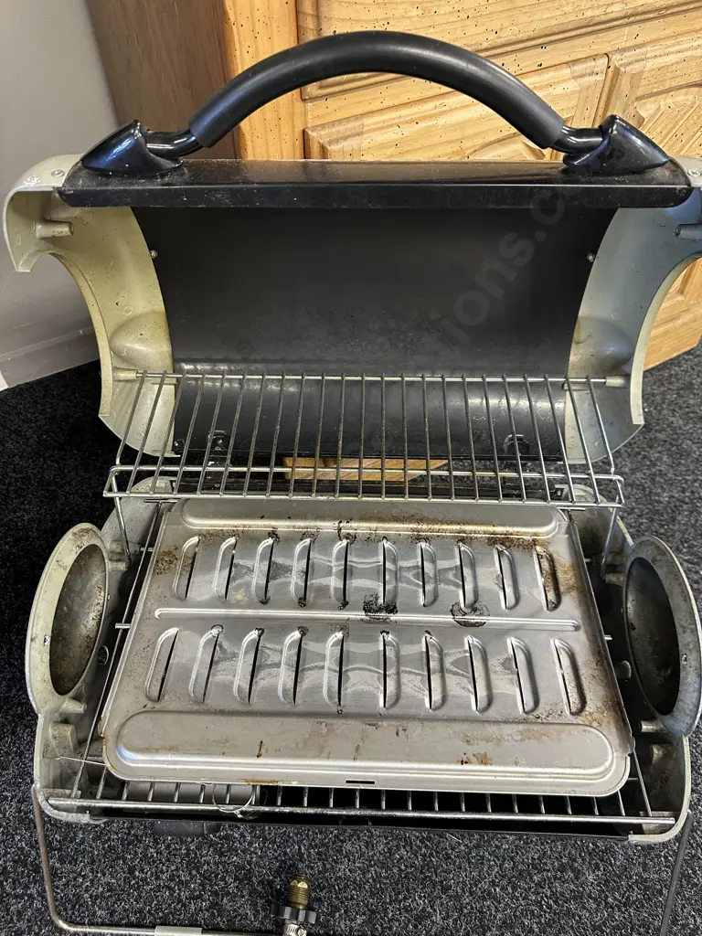 Gasmate Portable BBQ Image 1++
