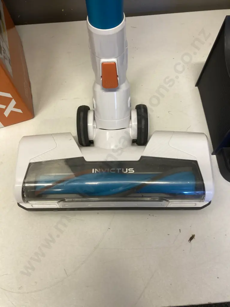 Invictus X7 Cordless Stick Vacuum With Boxed Invictus "X-Water" Attachment Image 1++