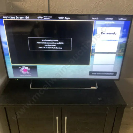 Panasonic Viera TH-40CS650Z 40" Full HD (1920x1080) LCD Smart TV With Remote Control & Black Double Door TV Cabinet