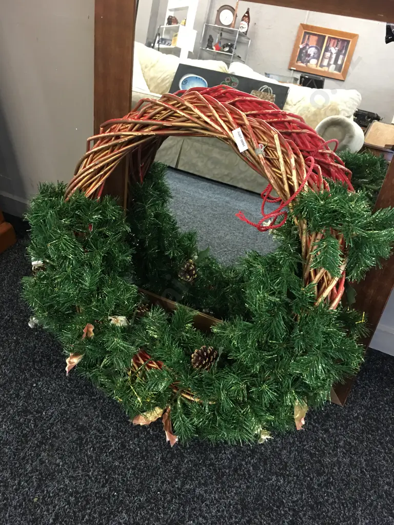 Cane & Tinsel Christmas Wreath. 50cm Image 1++