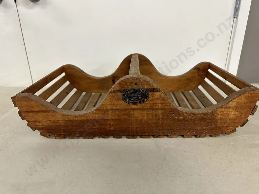 Home Sweet Home Handled Tray Slat Detail L52cm. Image 1++