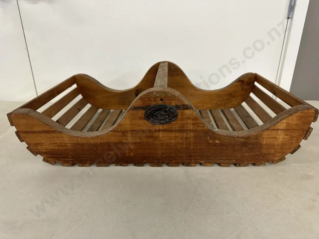 Home Sweet Home Handled Tray Slat Detail L52cm. Image 1++