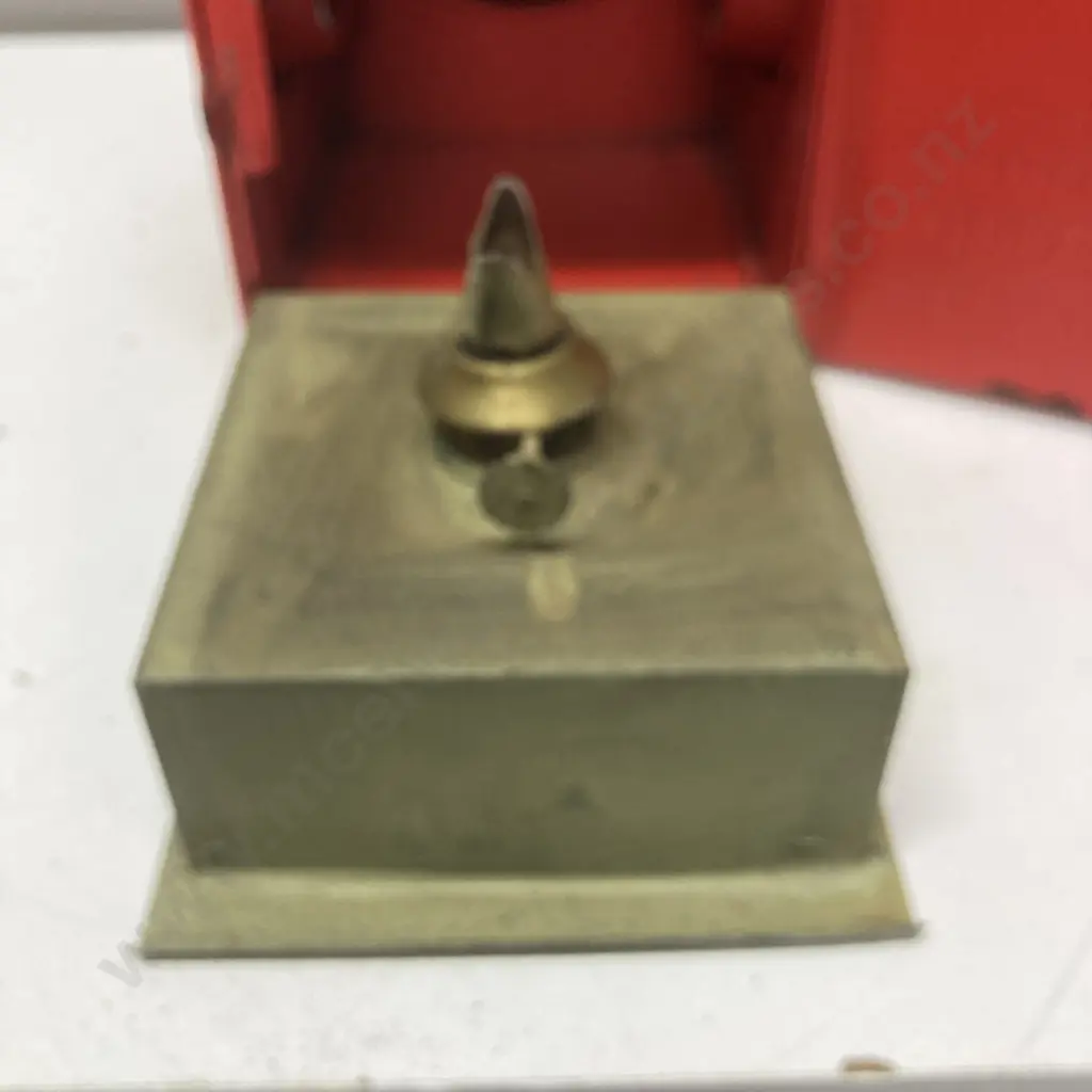 Vintage KENYONS 72 Serilite Lens Lamp - Railway Roadworks Red Lens Warning Lamp. H40cm Image 1++