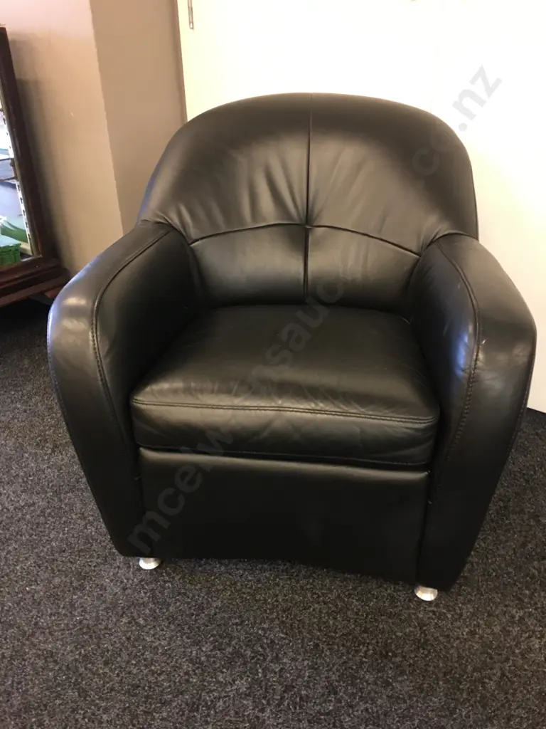Black Synargy Leather Chair W80cm. Image 1++