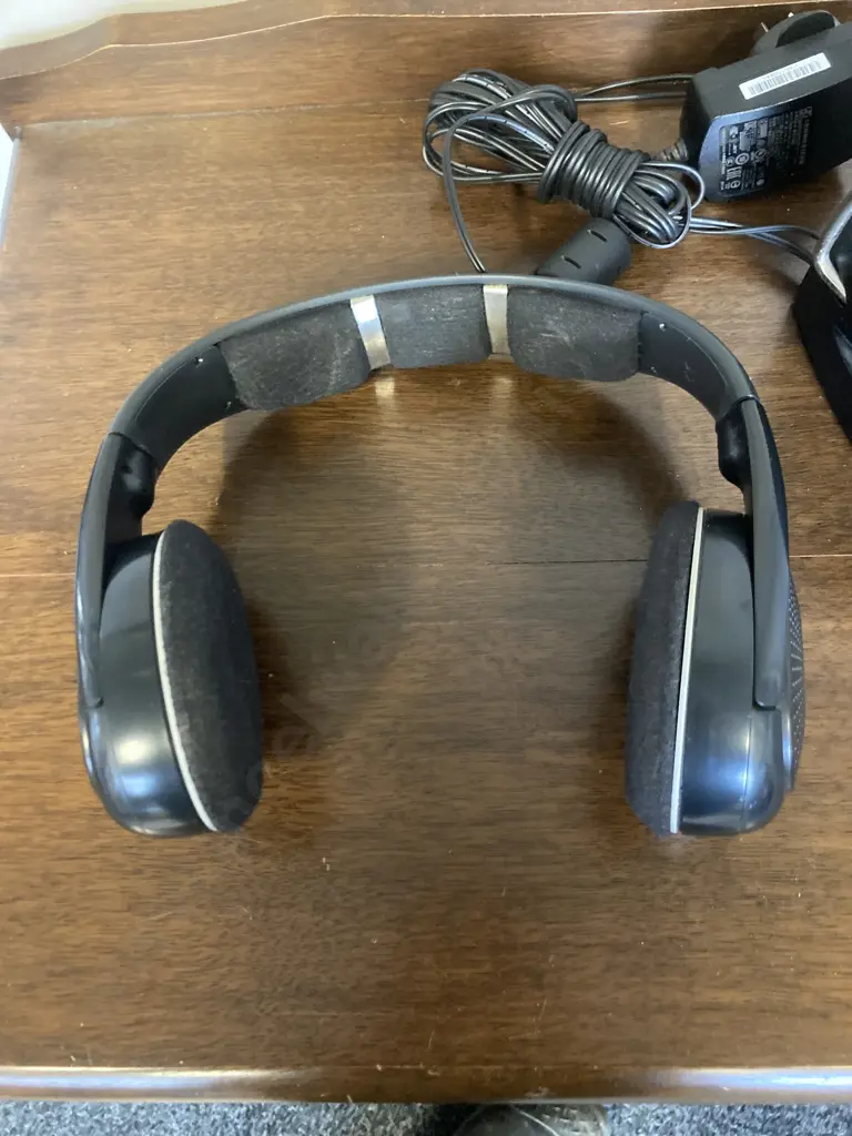 Sennheiser RS 120 II On-Ear Wireless Stereo Headphone System Image 1++