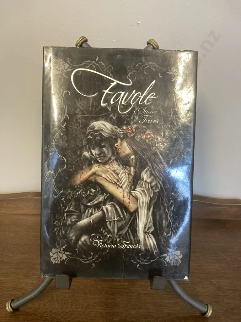 Favole 1. Stone Tears by Victoria Frances, 2014 Hardcover With Dustjacket Image 1++