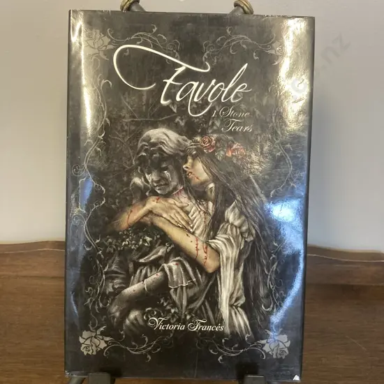 Favole 1. Stone Tears by Victoria Frances, 2014 Hardcover With Dustjacket