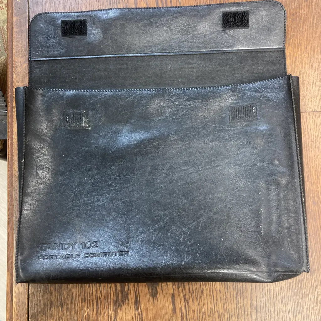 Rare Vintage Tandy TRS-80 Model 102 Portable Computer With Case & Instructions c1980s Image 1++