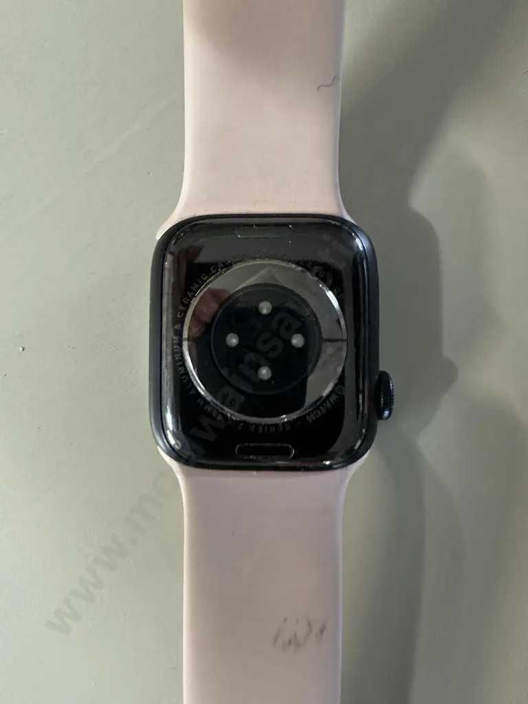 Apple Watch Series 7 With Charger Image 1++