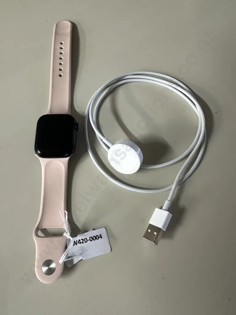 Apple Watch Series 7 With Charger Image 1++