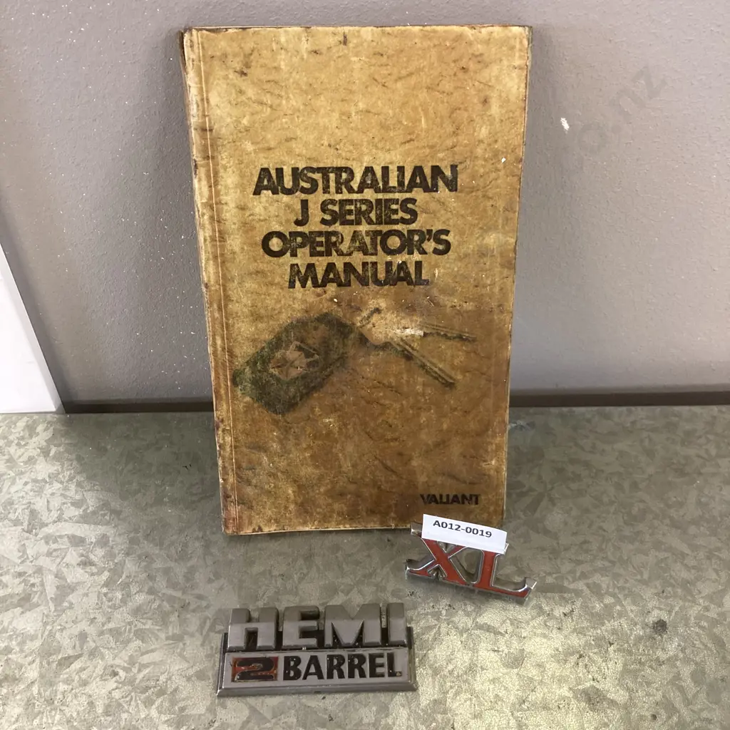 Chrysler "HEMI 2 BARREL" & "XL" Original Metal Chrome Car Emblem Badges & Valiant Australian J Series Operators Manual Image 1++