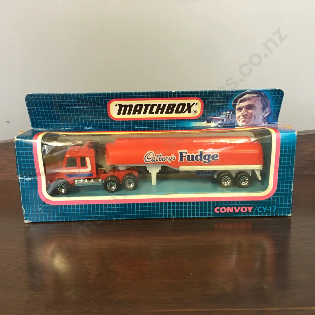 Matchbox Convoy CY-17 Scania T142 Tanker Cadbury's Fudge Boxed Image 1++