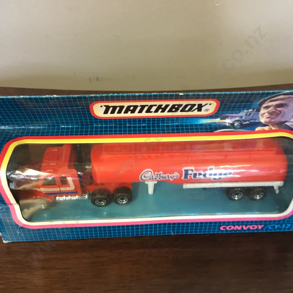 Matchbox Convoy CY-17 Scania T142 Tanker Cadbury's Fudge Boxed Image 1++