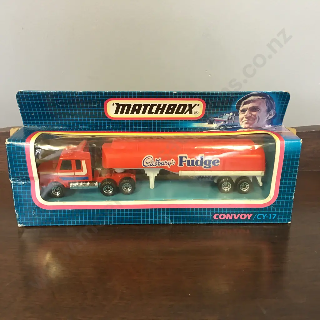 Matchbox Convoy CY-17 Scania T142 Tanker Cadbury's Fudge Boxed Image 1++