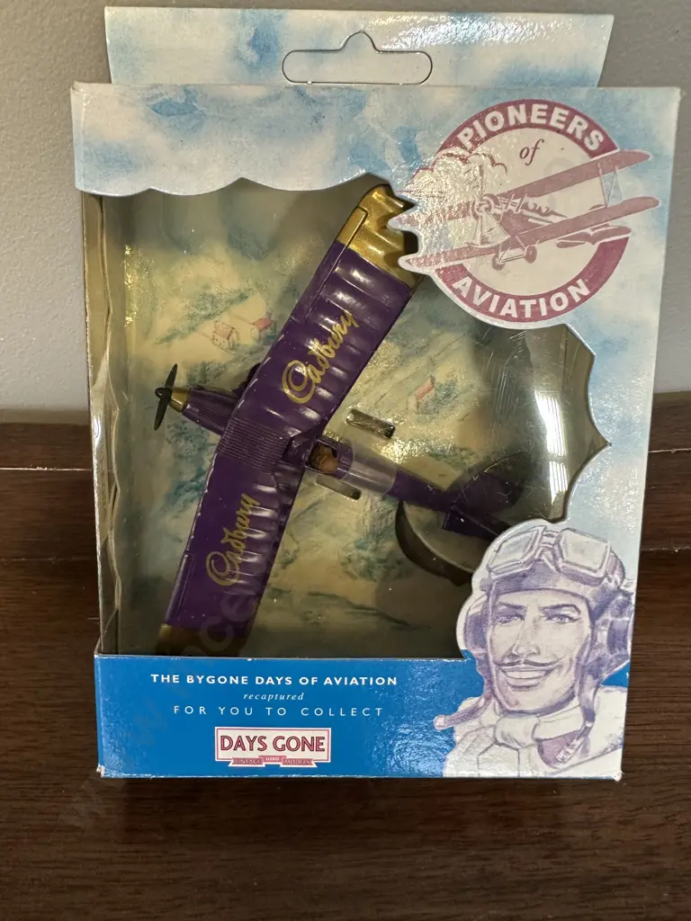 Rare Lledo Collectables 'Days Gone' Aviation Series LP06112 "Tiger Moth - The Cadbury Chocolate Plane" Sold with -06 Image 1++