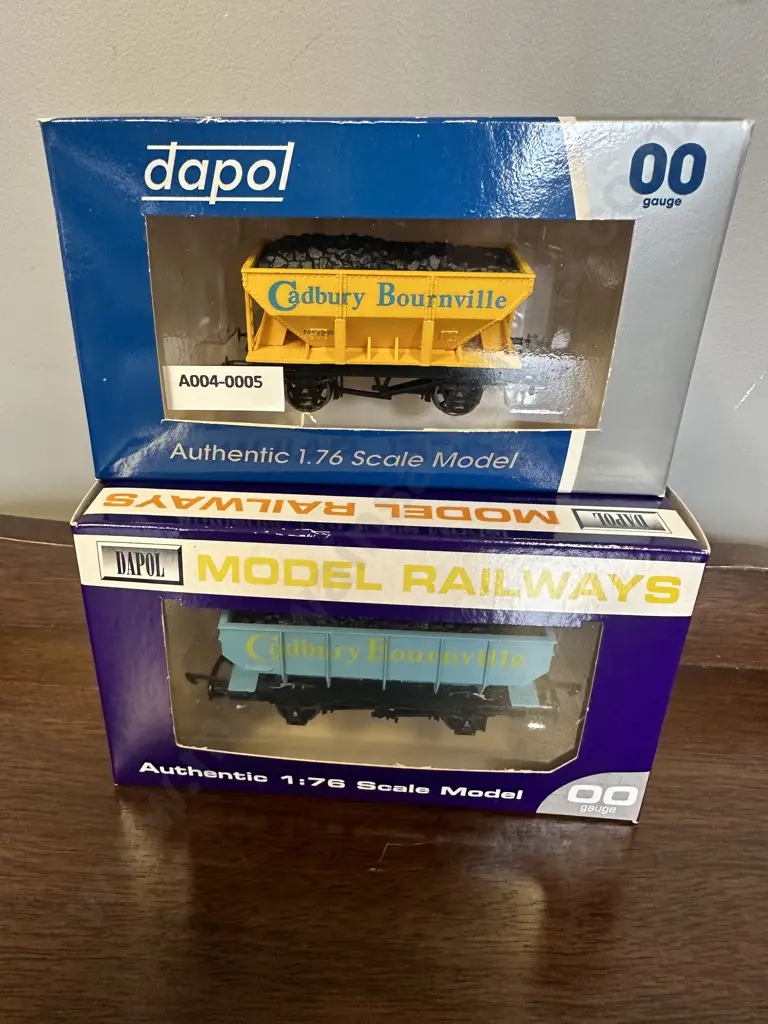 Dapol "Cadbury Bourneville" B902 12 Ton Hopper Wagon & B692 21 Ton Hopper Wagon - OO Gauge (1:76 Scale) Boxed Image 1++