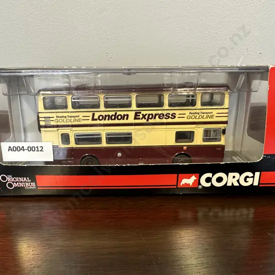 Corgi Original Omnibus Co OM4117MCW Metrobus - Reading Buses / London Express. Boxed