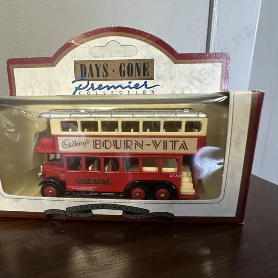 Lledo Days Gone 1931 AEC Renown D.D. Bus Bournvita, #49000, BoxedSold with -06