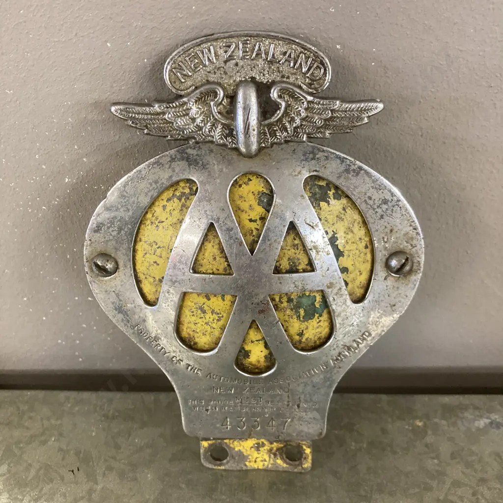 Vintage 1946 - 1967 New Zealand AA Automobile Association Car Badge No. 43347 Image 1++