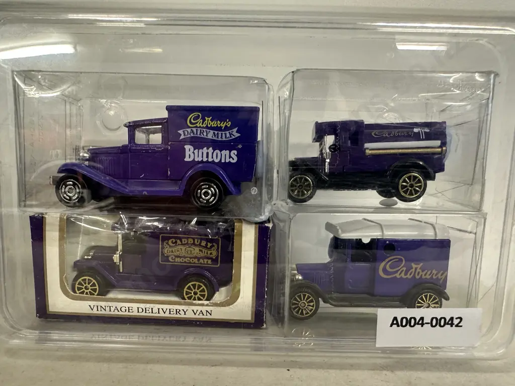 Vintage Cadbury's 4 Delivery Van Set in Clear Plastic Case Image 1++
