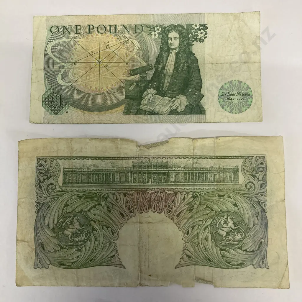 Two Bank Of England One Pound Notes Image 1++