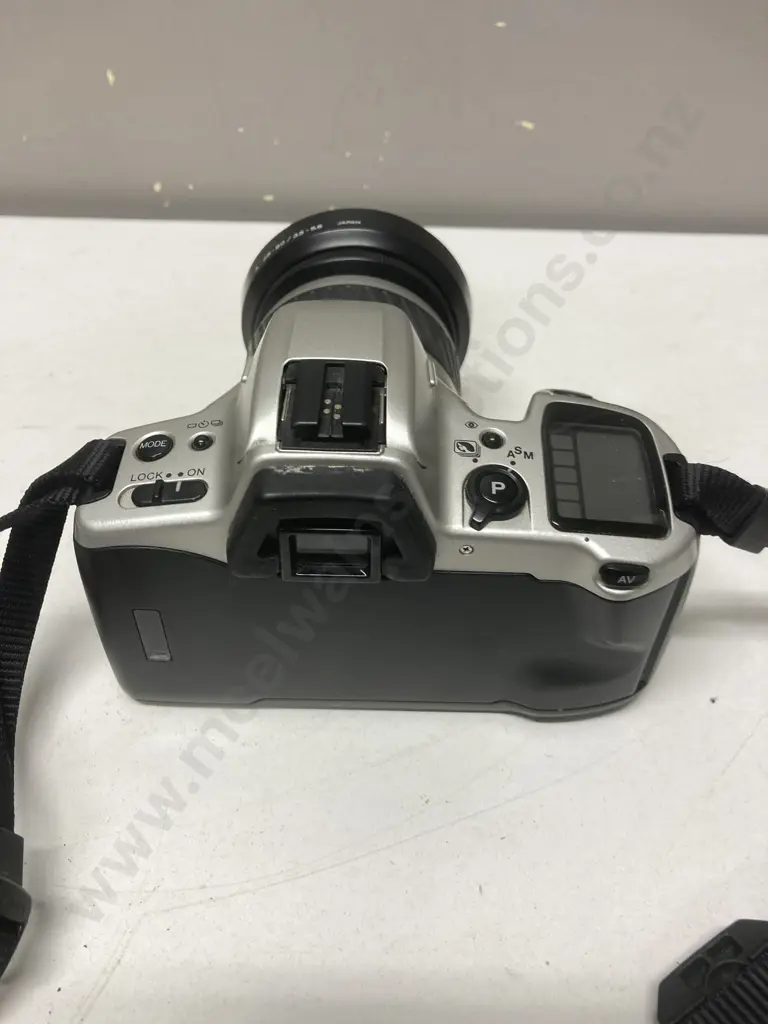 Minolta Dynax 500si 35mm SLR Film Camera With AF 28-80 Zoom Lens Image 1++