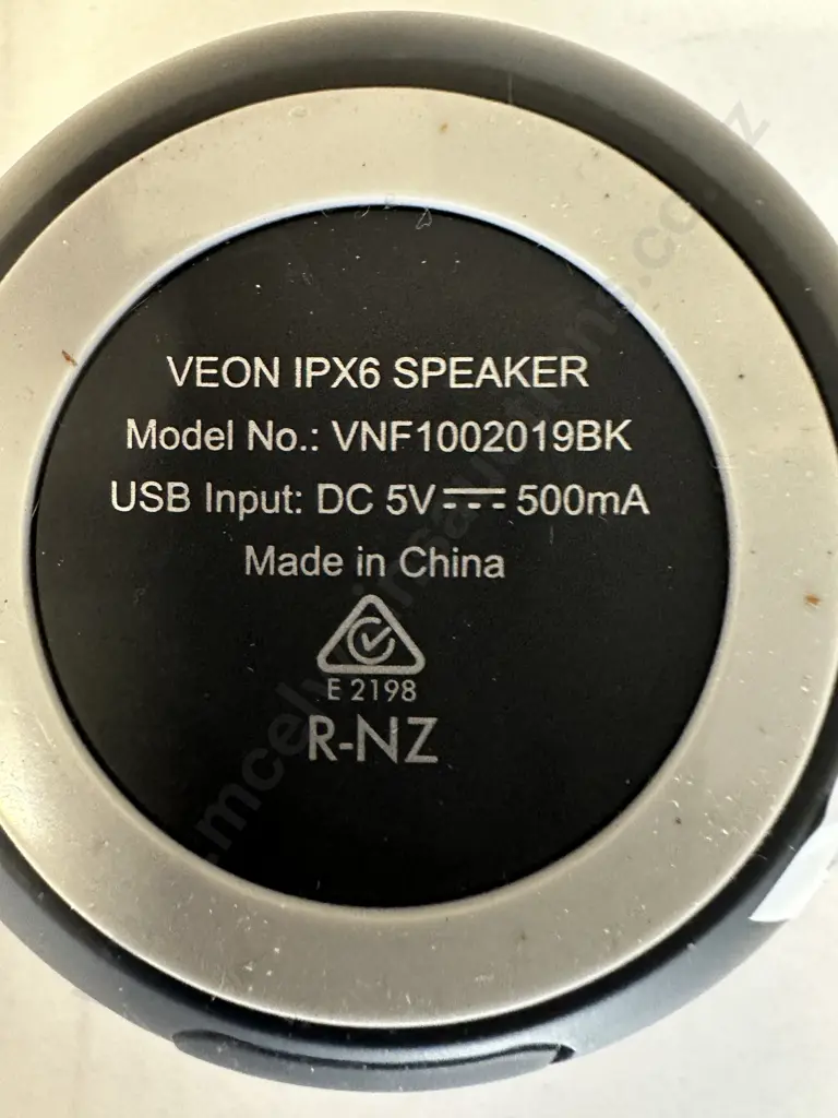 Rip Curl A1111 Ultimate Tide Watch & Veon lPX6 Bluetooth Speaker Image 1++
