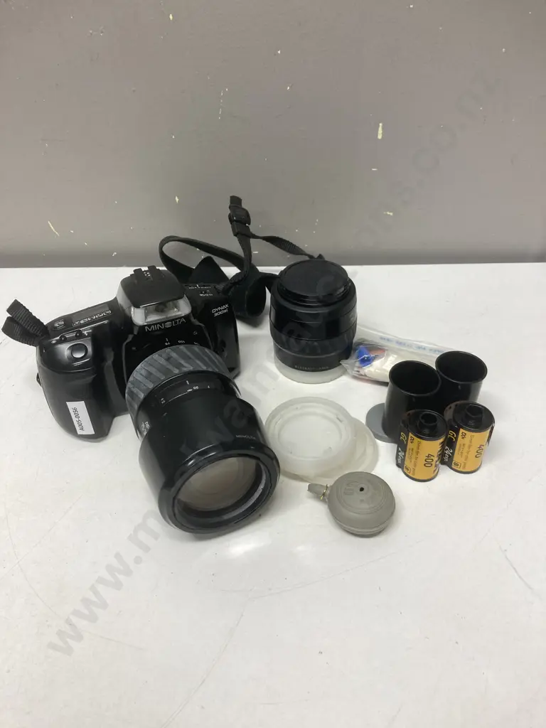 Minolta Dynax 300si 35mm SLR Film Camera With AF 75-300 & AF 35-70 Lenses, Film Etc Image 1++