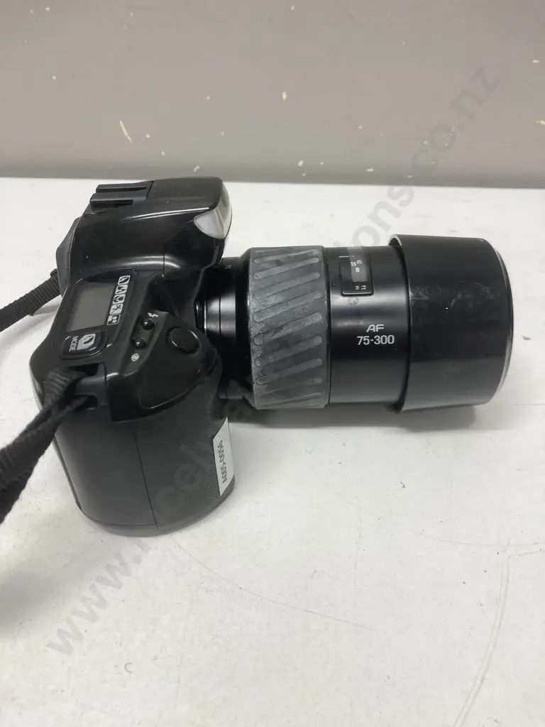 Minolta Dynax 300si 35mm SLR Film Camera With AF 75-300 & AF 35-70 Lenses, Film Etc Image 1++