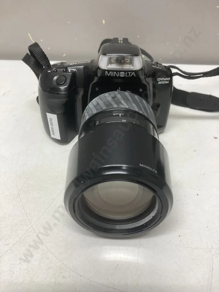 Minolta Dynax 300si 35mm SLR Film Camera With AF 75-300 & AF 35-70 Lenses, Film Etc Image 1++