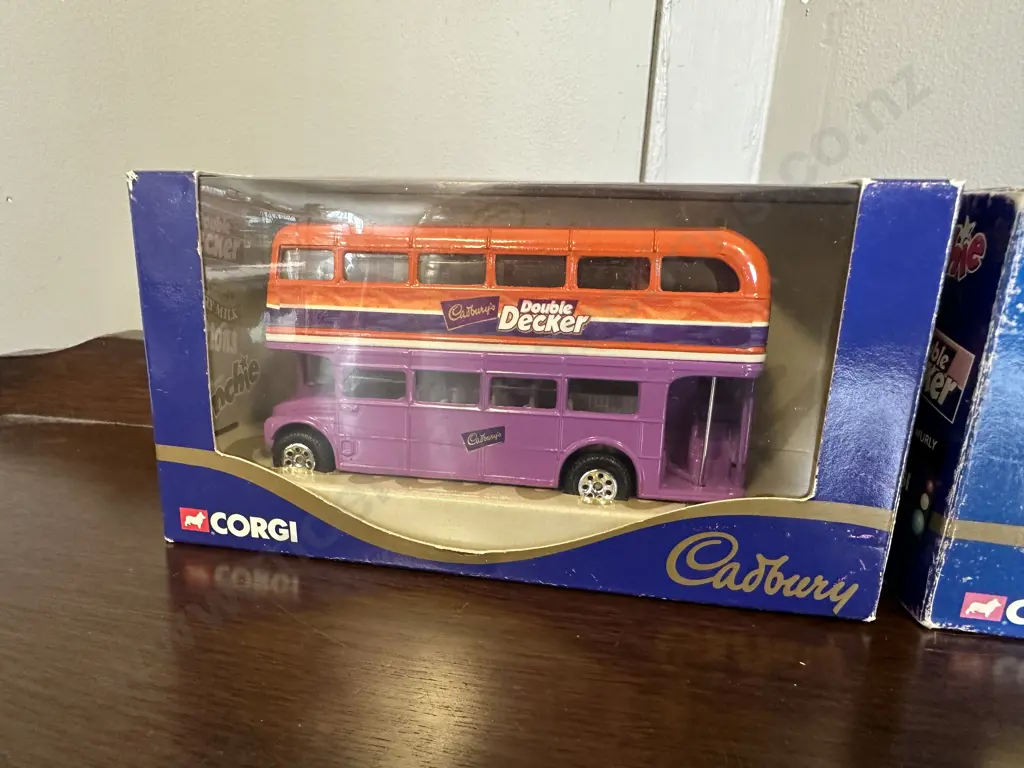 Corgi 58111 Ford Transit Van Cadburys Curly Wurly & 32303 Cadburys Double Decker Sold with -06 Image 1++
