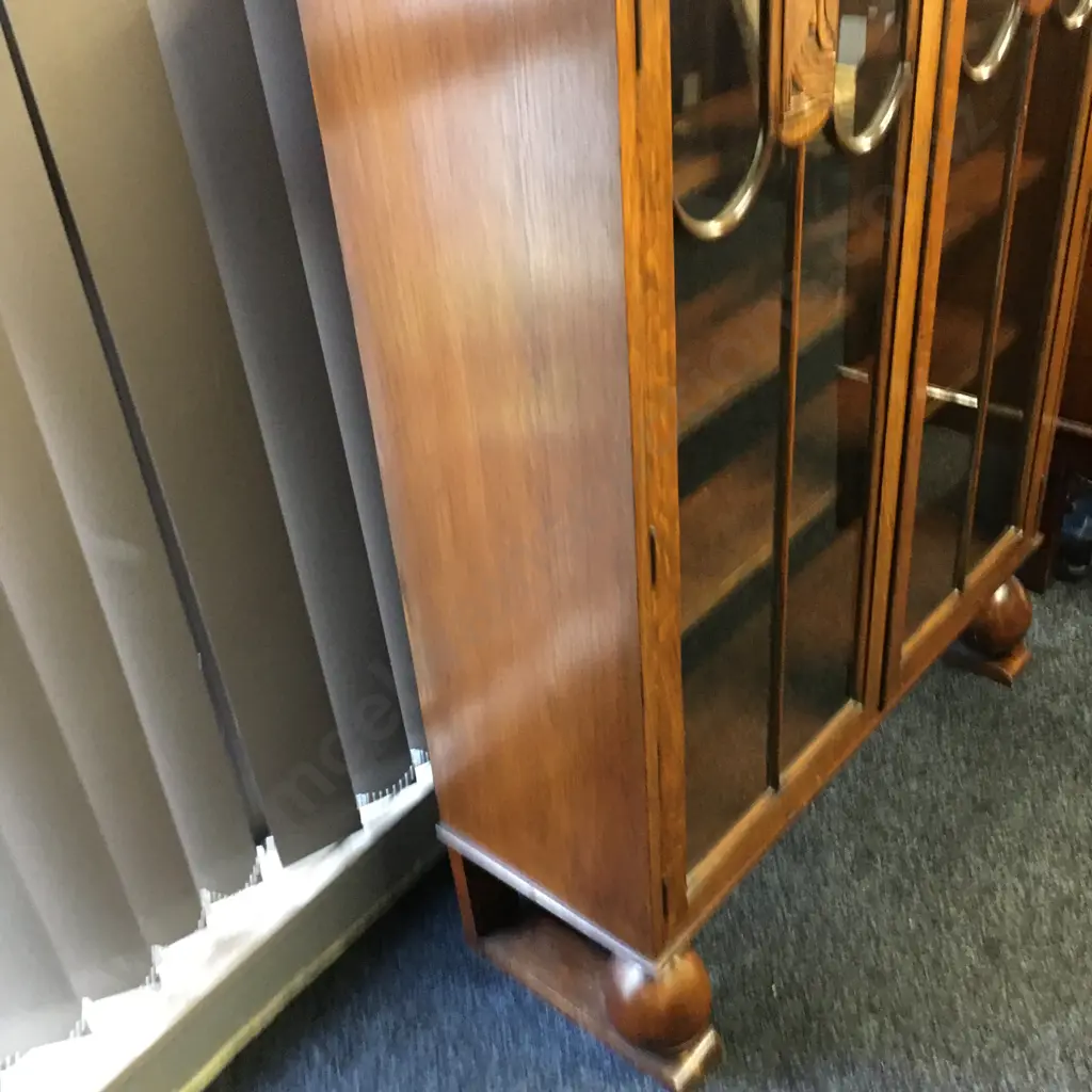 Art Deco Oak China Cabinet With Key Carved Detail H127,W87,D32cm.  Image 1++