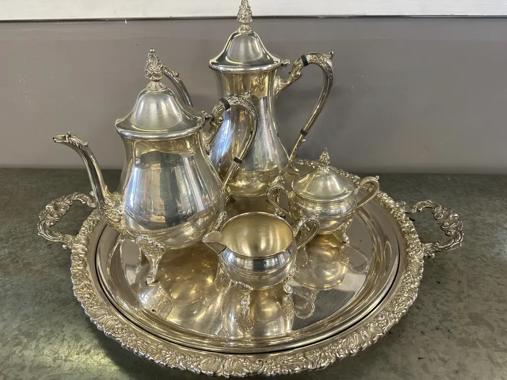 Silverware Teapot, Coffee Pot, Jug & Sugar Bowl With Serving Trays Image 1++