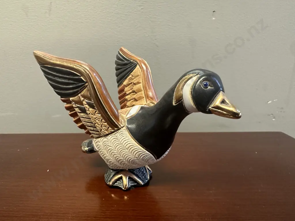 Artesania Rinconada 809 Canada Goose Figurine. Ceramic With 24kt Gold. Silver Anniversary Collection. H9cm Image 1++