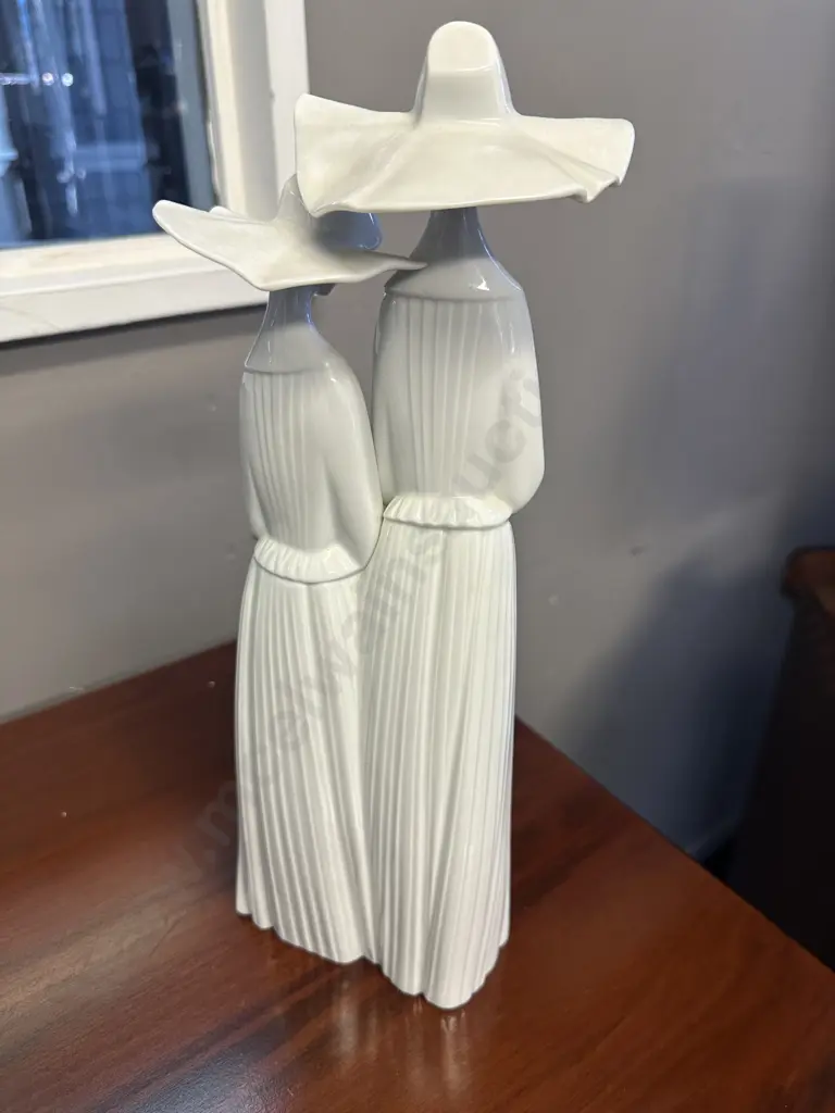 Vintage Retired Lladro Two Nuns White Porcelain Figurine #4611. H34cm Image 1++