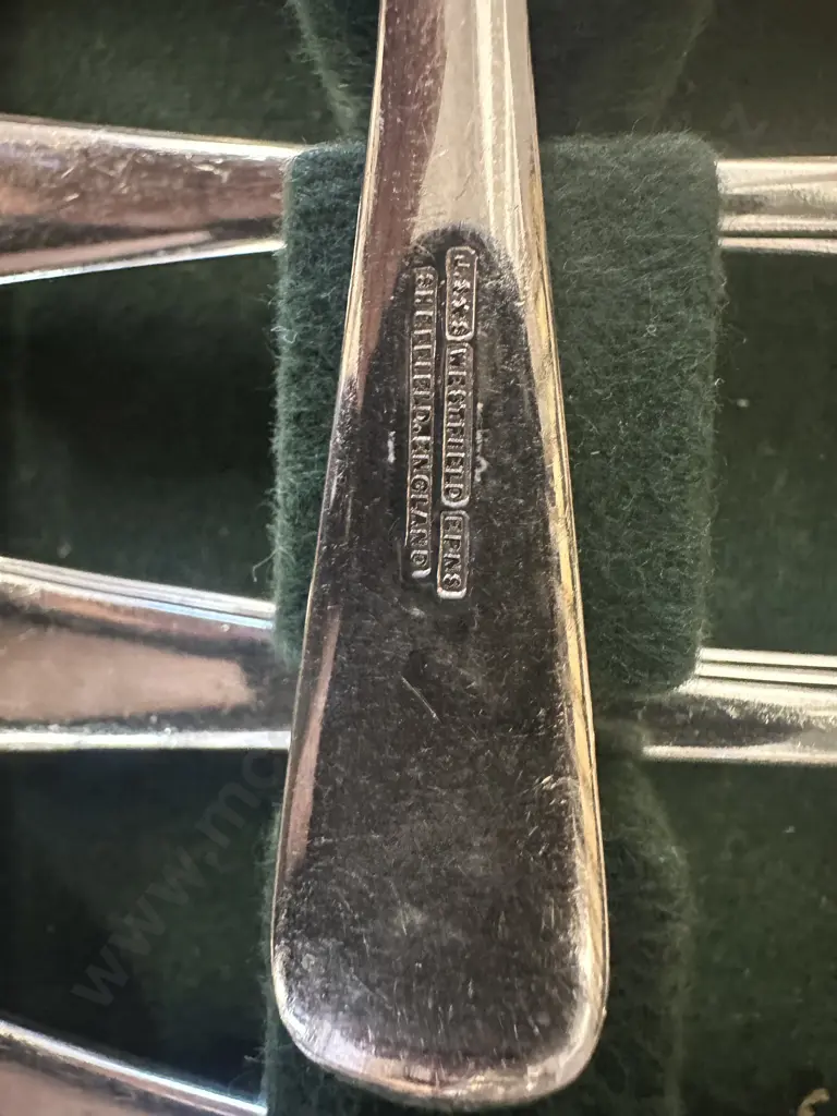 Oak & Marquetry Canteen Of Cutlery With Key  Image 1++