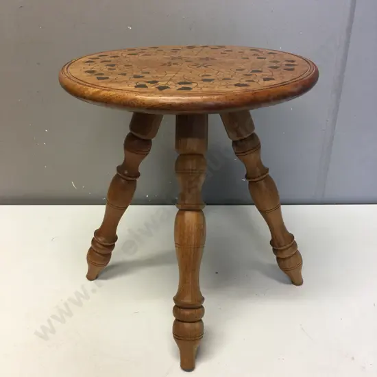 Wooden Round Brass Leaf Inlaid Four Legged Colonial Style Small Table H32,Diam30cm.