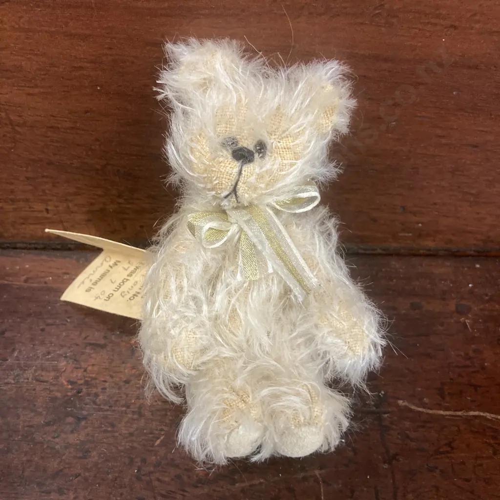 Rare Vintage Shaz Bear's Bear  - Annie, One Of A Kind Handsewn Collectable With Original Swing Tag. 12cm Image 1++