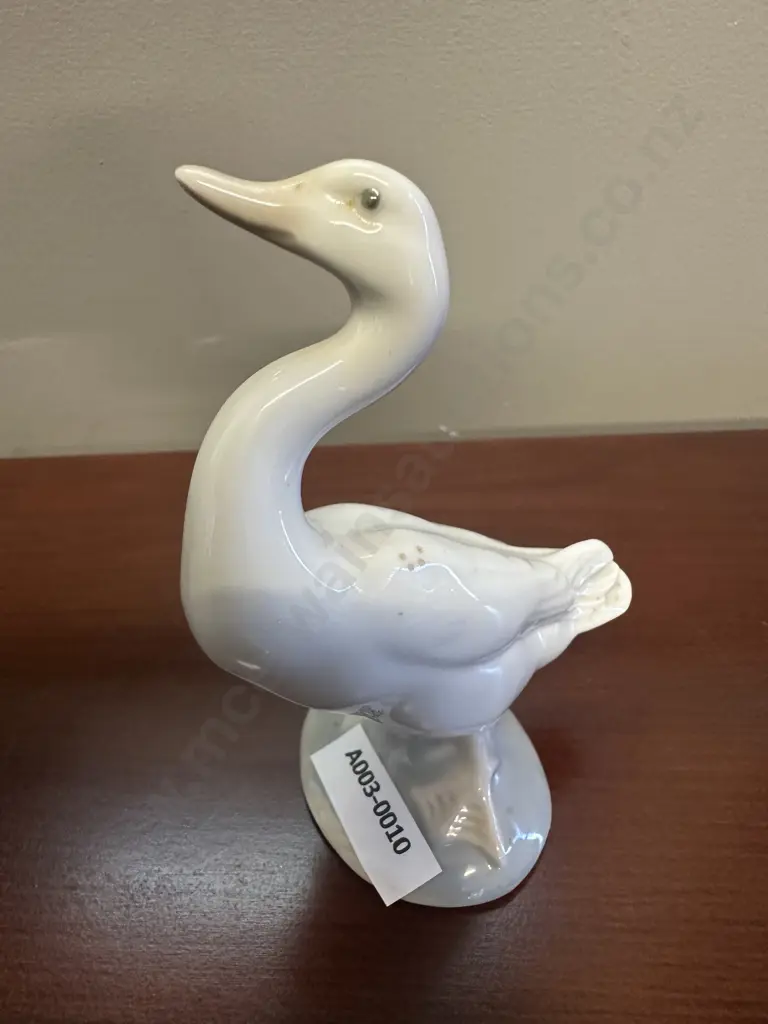 Vintage Lladro Goose Figurine #A-17A. H12cm Image 1++